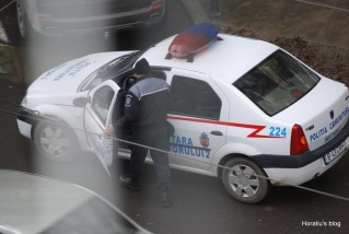 Poliţia pleacă